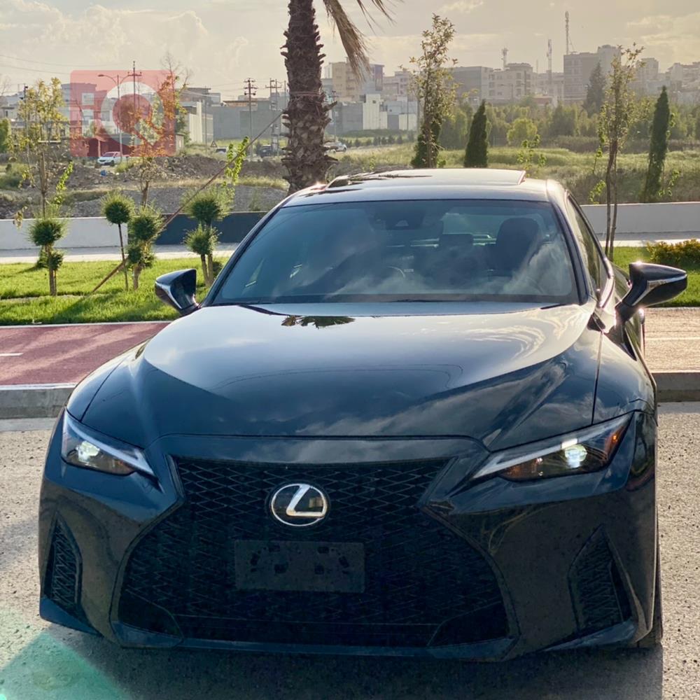 Lexus IS